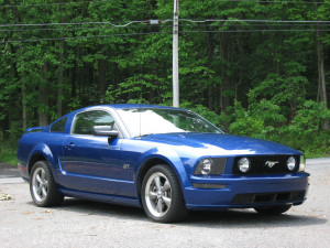 2005-Ford-Mustang-GT-Sonic-Blue