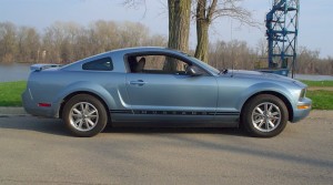 2005-Ford-Mustang-Windveil-Blue